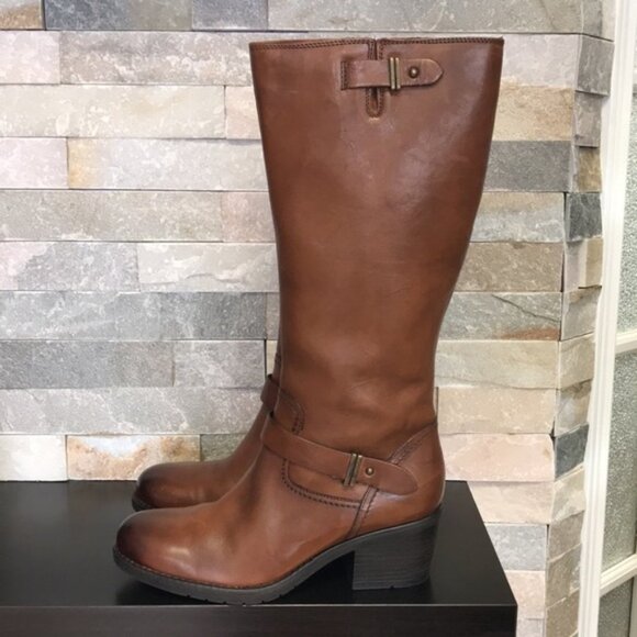 Clarks Maymie Stellar Knee High Boot (33) - Picture 3 of 14